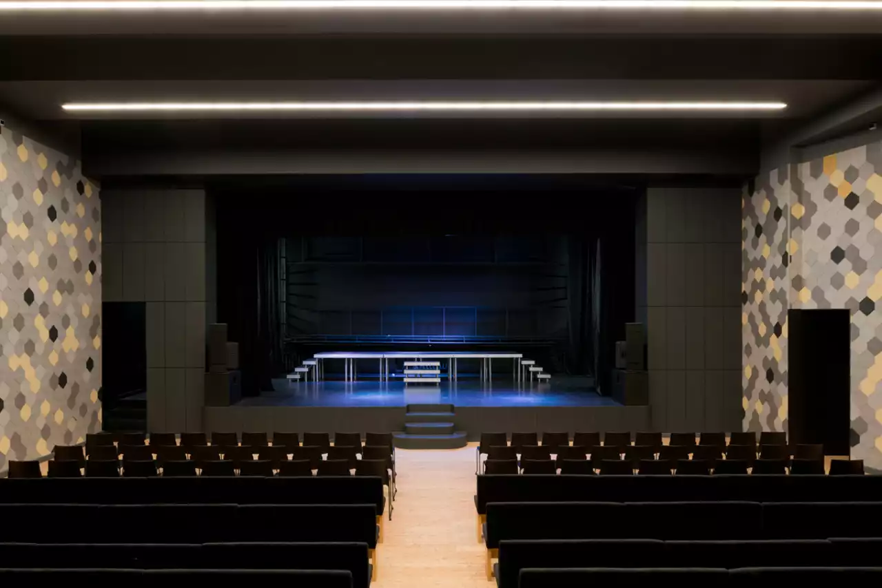 Алматыда мектептегі іс-шарадан кейін оқушылар ауруханаға түсіп қалды