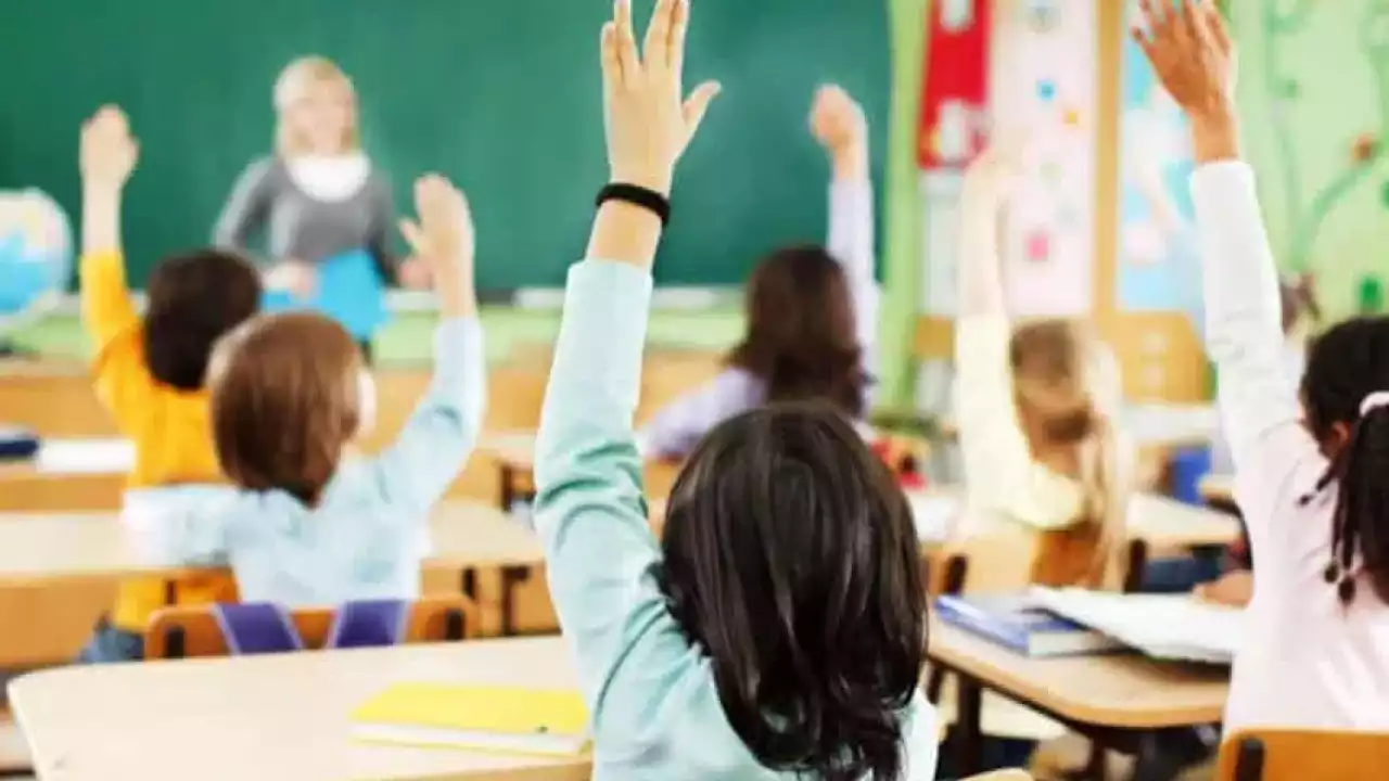 Астанада оқушылар қашықтан оқуға жіберілді