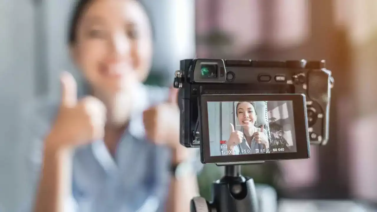 “Мүлік, сыйлық болсын табысқа жатады”: Қазақстанда 850-ге жуық блогер 500 млн теңге салық өндірді