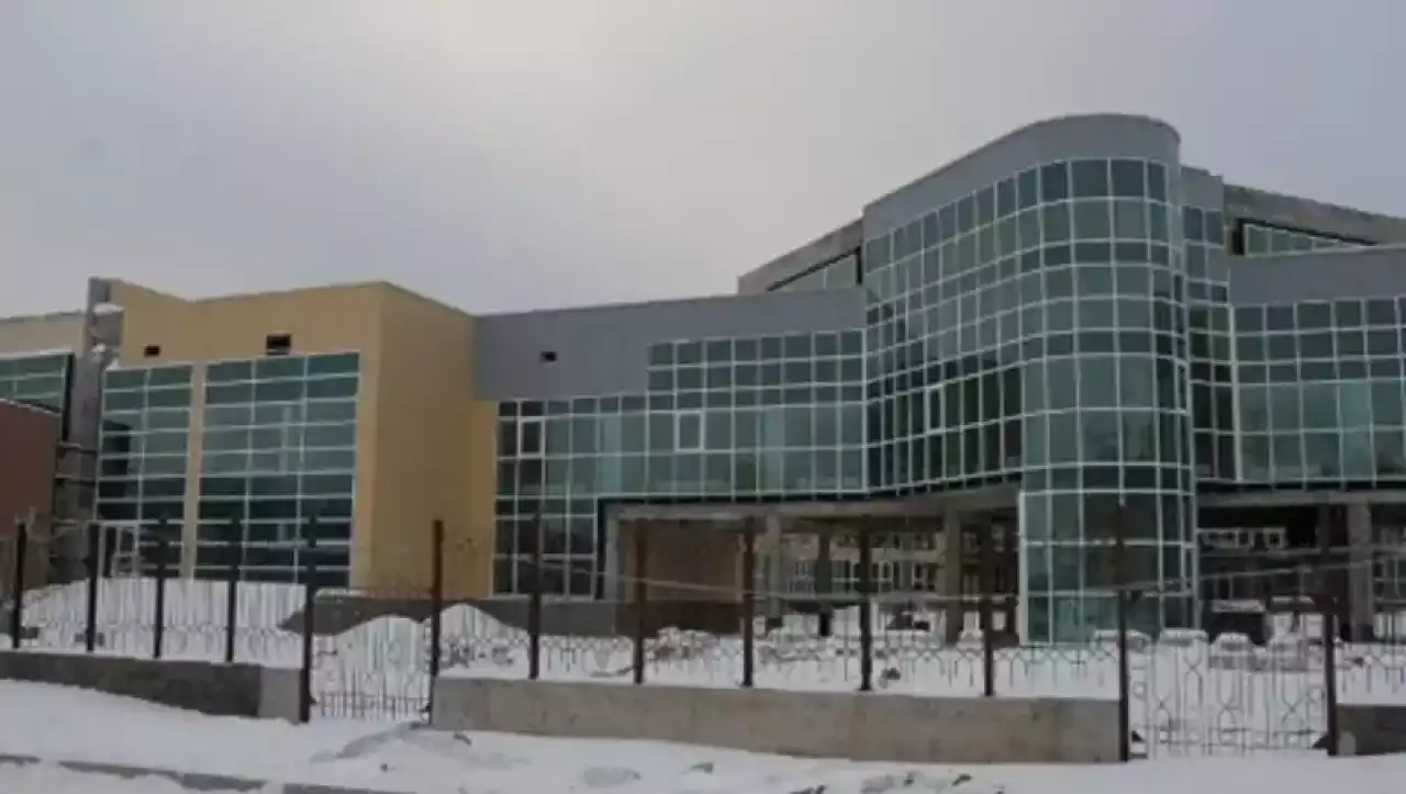 Петропавлдағы Назарбаев зияткерлік мектебінде оқушы терезеден құлап кетті