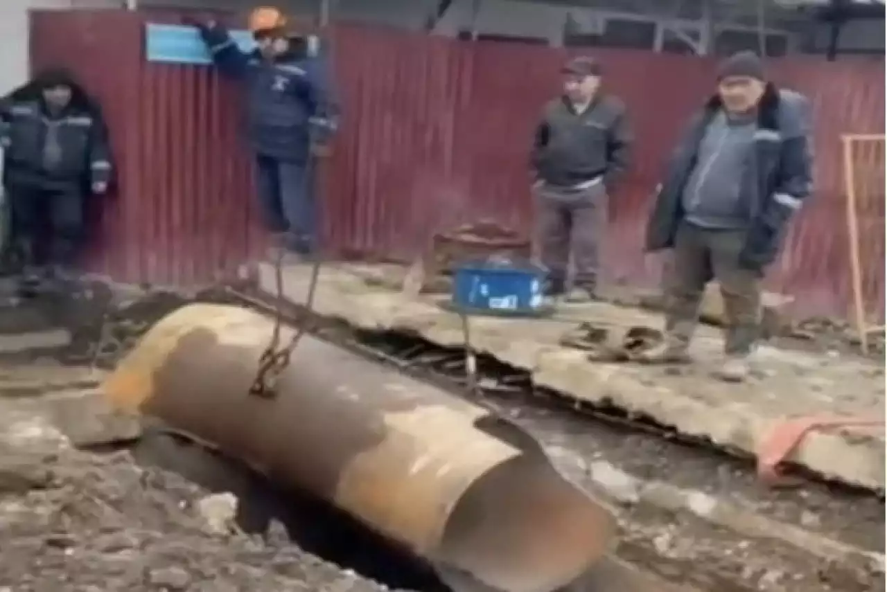 Алматыда жылу құбыры жарылды: төрт адам күйік алып, үшеуі ауруханаға жеткізілді