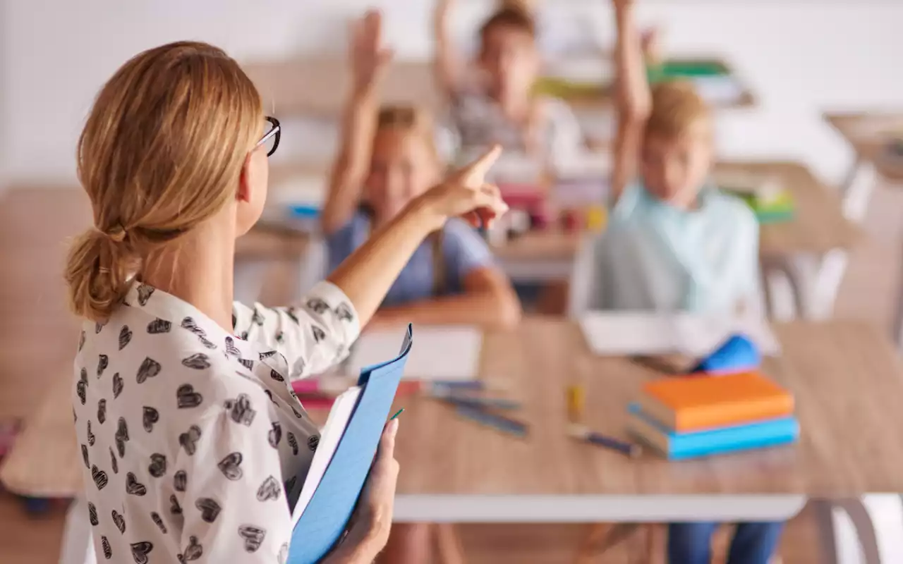 Елімізде мұғалімдерді өз ісіне қатысы жоқ жұмысқа жеккені үшін айыппұл төлемек