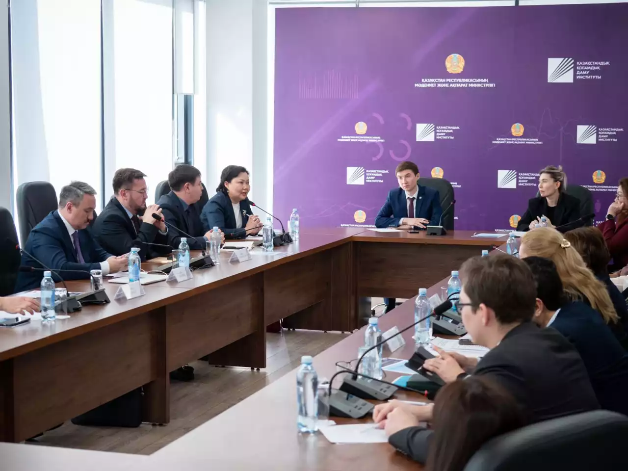 «SARAP» отырысында жаңа Конституция жобасындағы әлеуметтік кепілдіктер мәселесі талқыланды