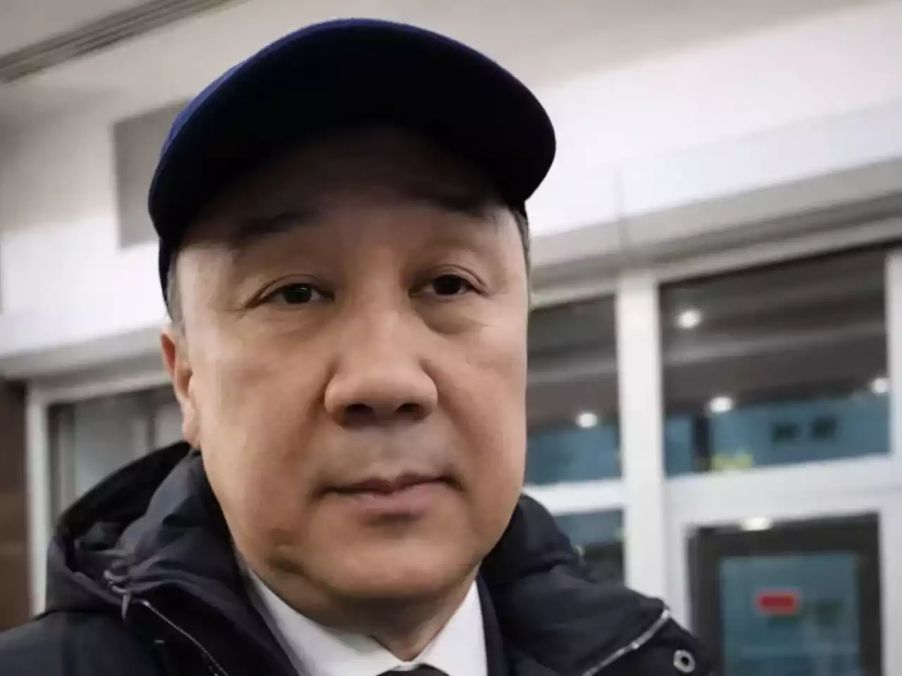 Министрдің қымбат бейсболкасы: сыйлық па, әлде имидждік таңдау ма?