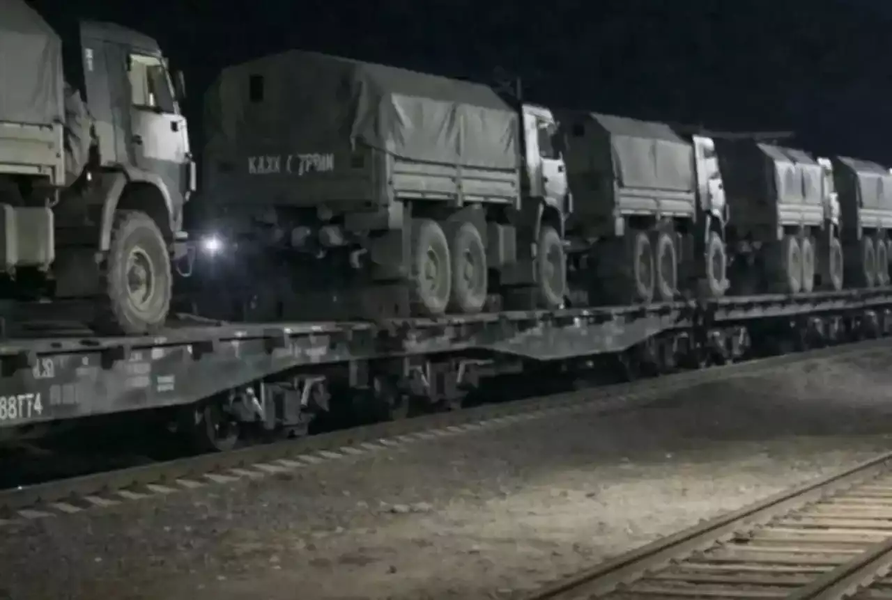 Маңғыстауға әскери техникалар не үшін жөнелтіліп жатыр? Қорғаныс министрлігі түсініктеме берді