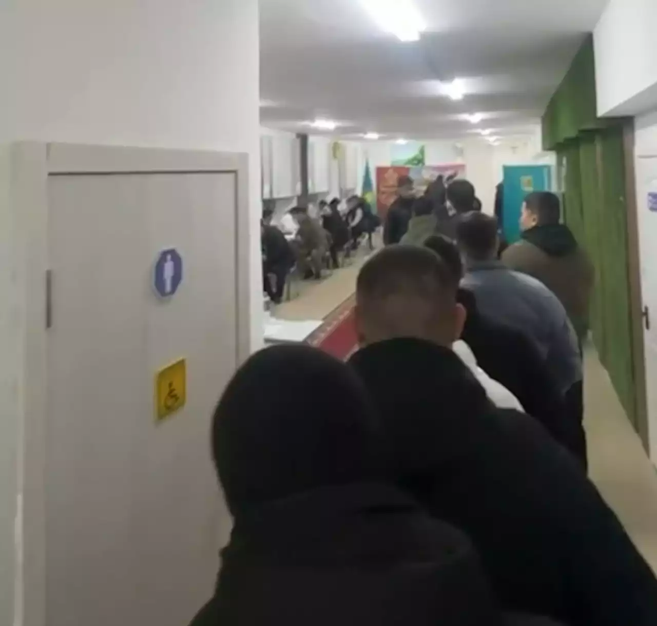 Абай, Қостанай және Маңғыстау облыстарында сайлау учаскелерінде ұзын-сонар кезектер пайда болды (Видео)