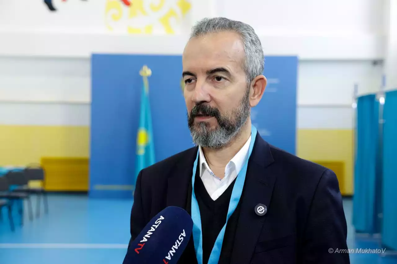 Албанияның Мемлекеттік сайлау комиссары: Қазақстандағы референдум ашық және заңбұзушылықсыз өтуде