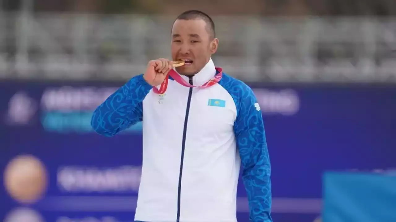 Елімізге тарихи жүлде алып келген Ербол Хамитовке Астанадан екі бөлмелі пәтер берілді