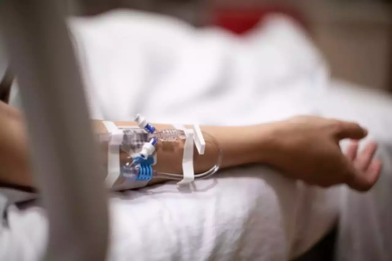 Жасөспірімді зорлады деп айыпталған экс-шенеунік ауруханада қайтыс болды