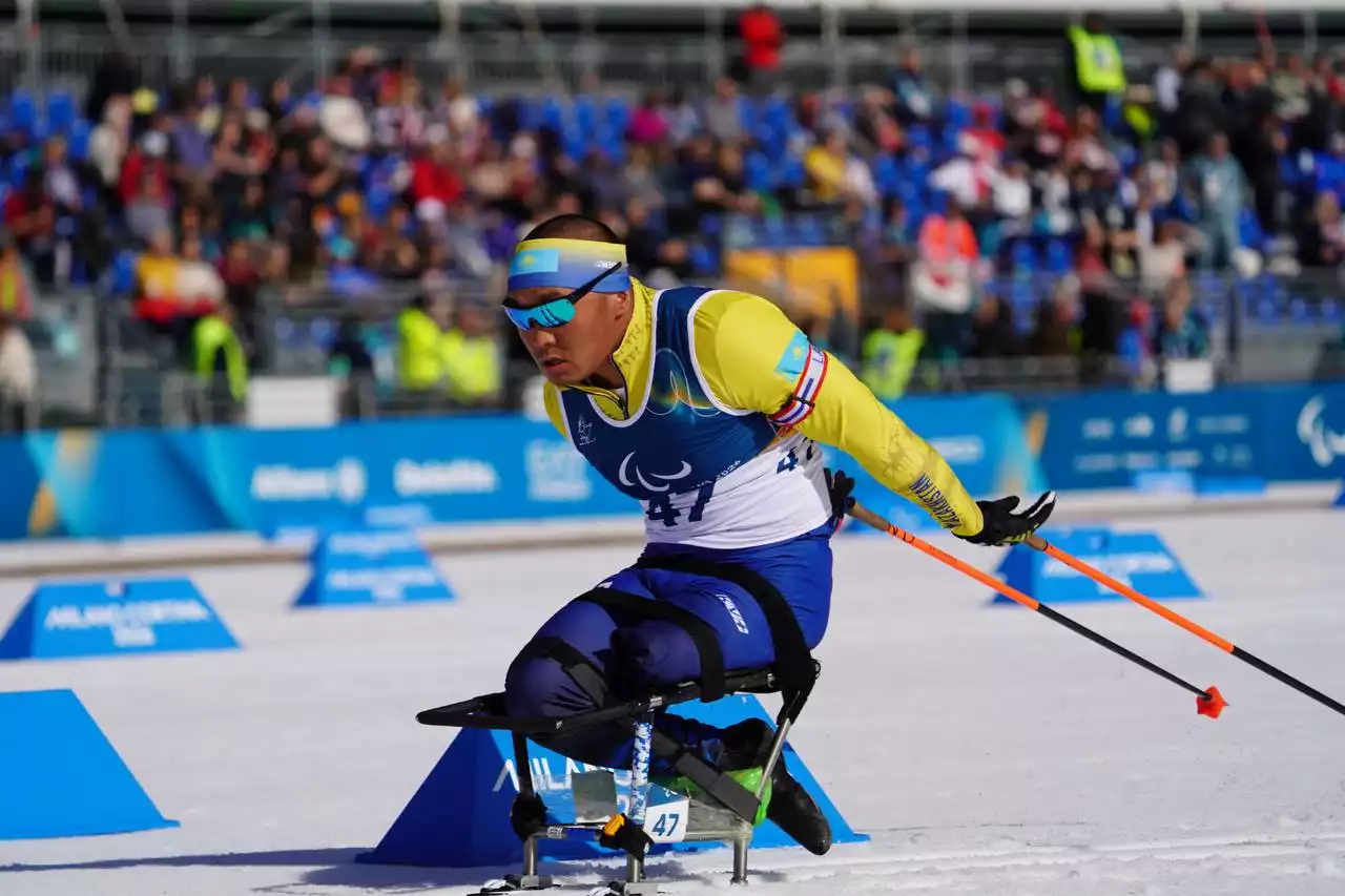 Паралимпиада чемпионы Ербол Хамитовке магистратура гранты берілді