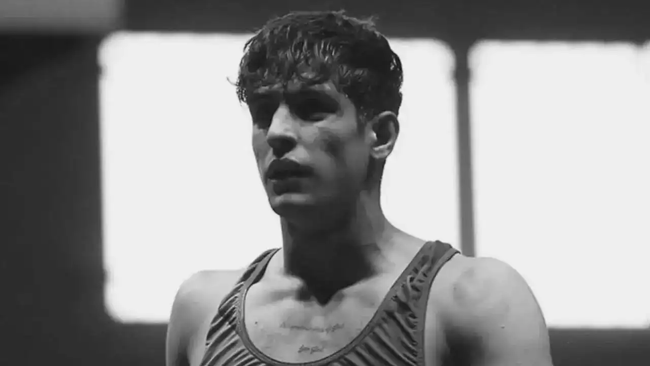 Иранда 19 жастағы жас балуан дарға асылды