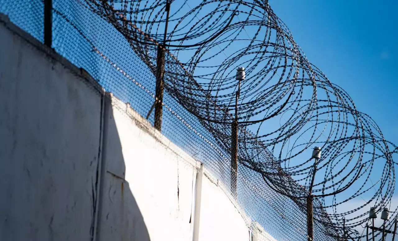 Атырауда коллонияда сотталғандар төбелесіп, біреуі көз жұмды