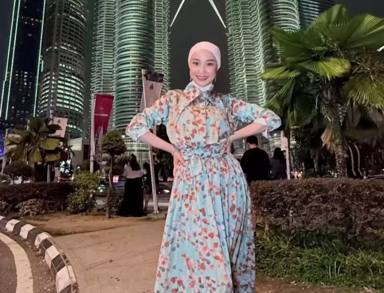 Мөлдір Әуелбекова шетелге көшетінін айтты