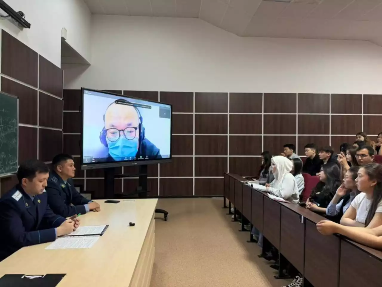 Елордалық студенттерге есірткі қылмысы туралы телекөпір өткізілді