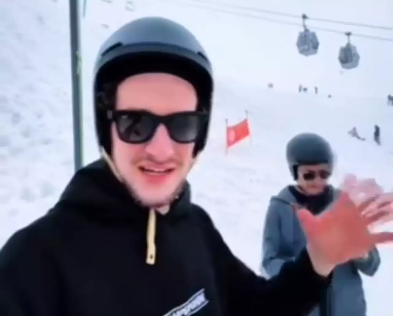 Америкалық авто-саяхатшы әрі блогер Қазақстанға келді