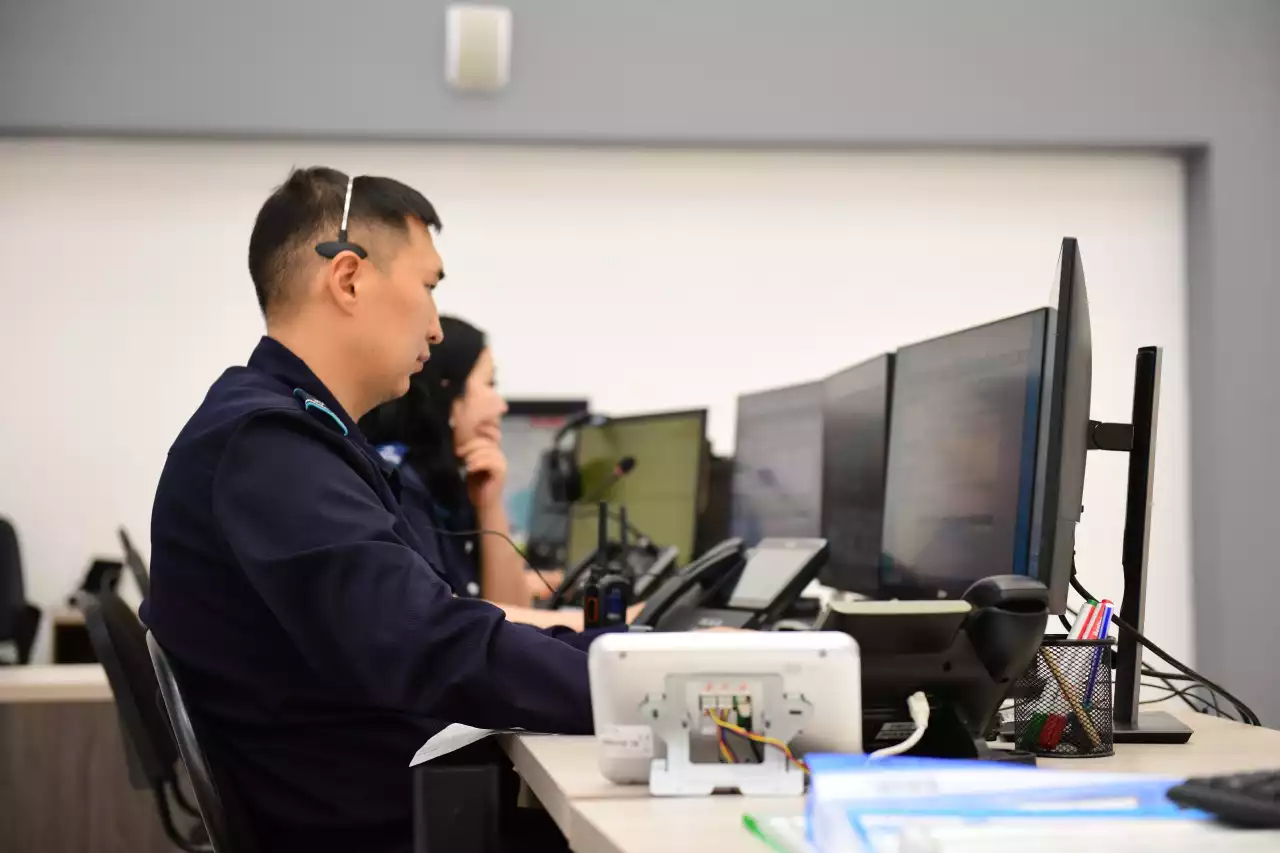 “Заң мен тәртіп” қағидаты: Атырауда ЖИ көмегімен  4500-ден астам құқық бұзушылық анықталды