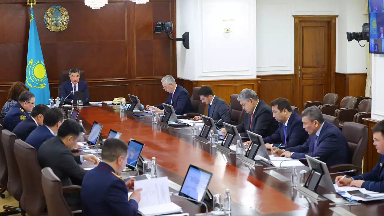 Премьер-министрдің төрағалығымен  құқық бұзушылықтардың алдын алу жөнінде ВАК отырысында көші-қон жағдайы қаралды