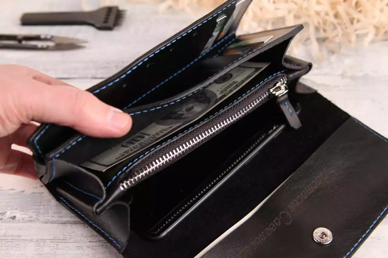 "Бір жалақыға қарап, отбасының жағдайын анықтау қиын": Қазақстанда кедейлік көрсеткішін есептеу тәсілі өзгермек