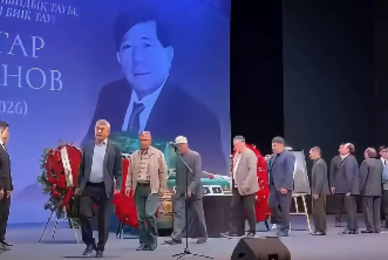 Алматыда Мұхтар Шахановпен қоштасу рәсімі өтіп жатыр