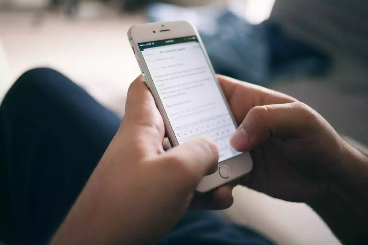 Бұрынғы сүйіктісіне былапыт хат жазып, қоңырау шалуын тоқтатпаған жігіт 100 сағат көше тазалайтын болды