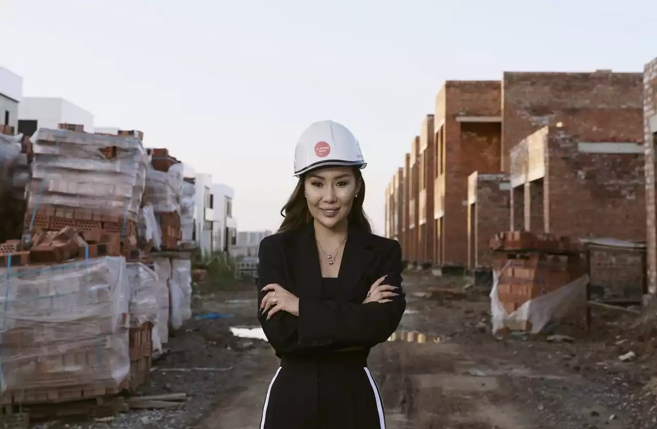 3,9 миллиард теңге: Forbes-қа шыққан кәсіпкер Мөлдір Суюншали алаяқтық жасады деген күдікке ілінді