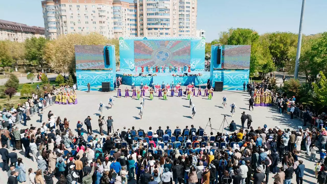 Атыраулықтар Қазақстан халқының бірлігі мерекесін тойлады (Фото)