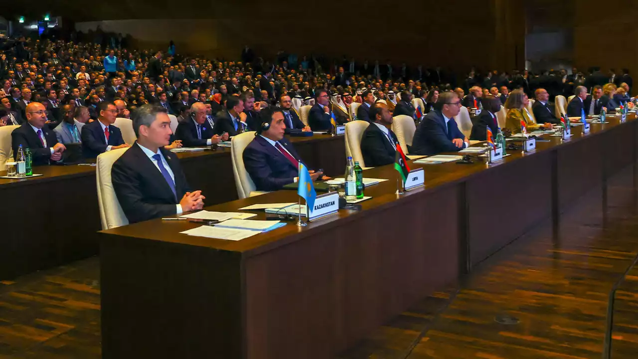 Олжас Бектенов Президенттің тапсырмасы бойынша Бакуде өткен World Urban Forum сессиясына қатысты