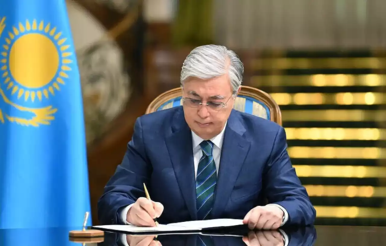 Президент туралы жаңа заң қабылданды: 1 шілдеден бастап күшіне енеді