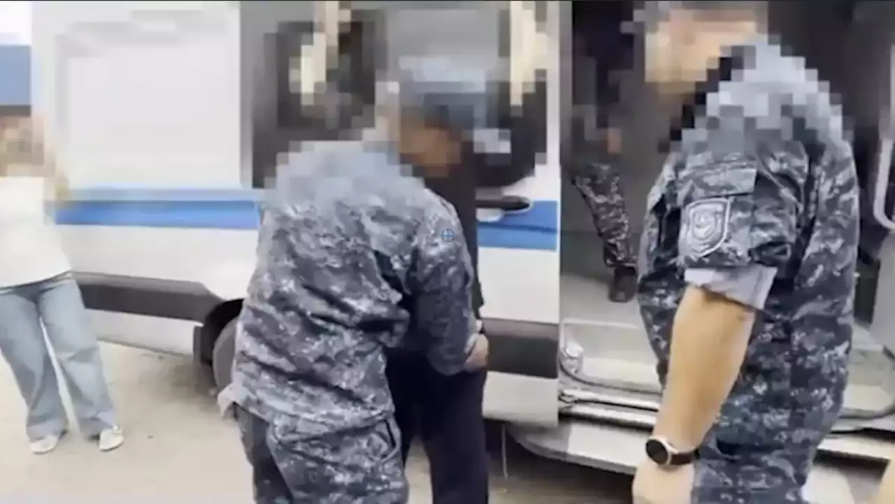 "183 млн теңге ұрлаған": 17 жыл бойы қашып жүрген ер адам Қырғызстаннан ұсталды