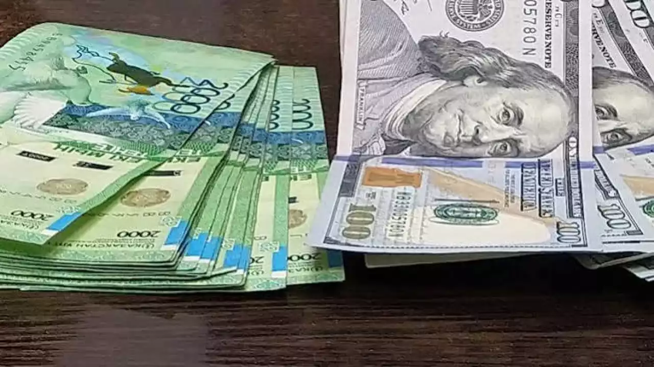 Қазақстанда доллар бағамы 9 теңгеге қымбаттады
