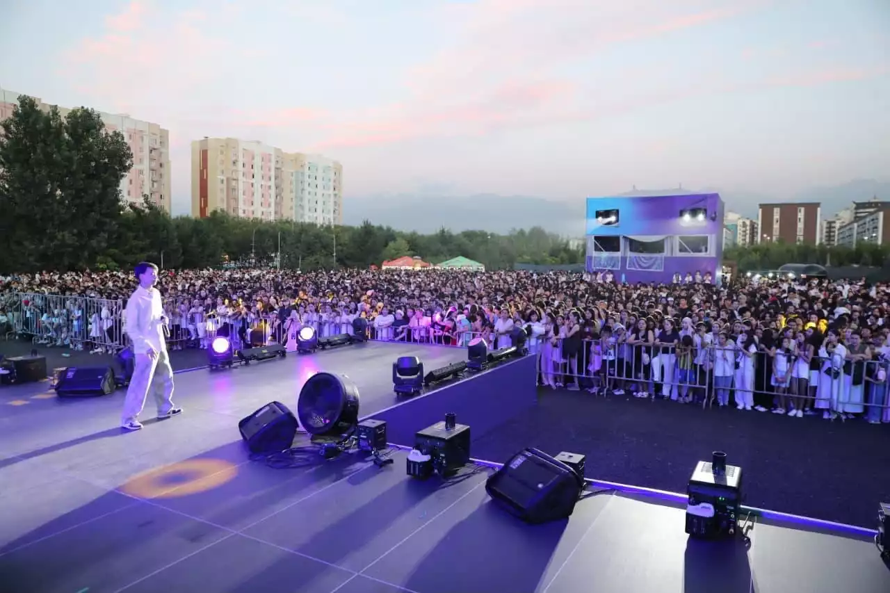 Almaty Summer Fest аясындағы алты концертке 60 мыңнан астам көрермен жиналды