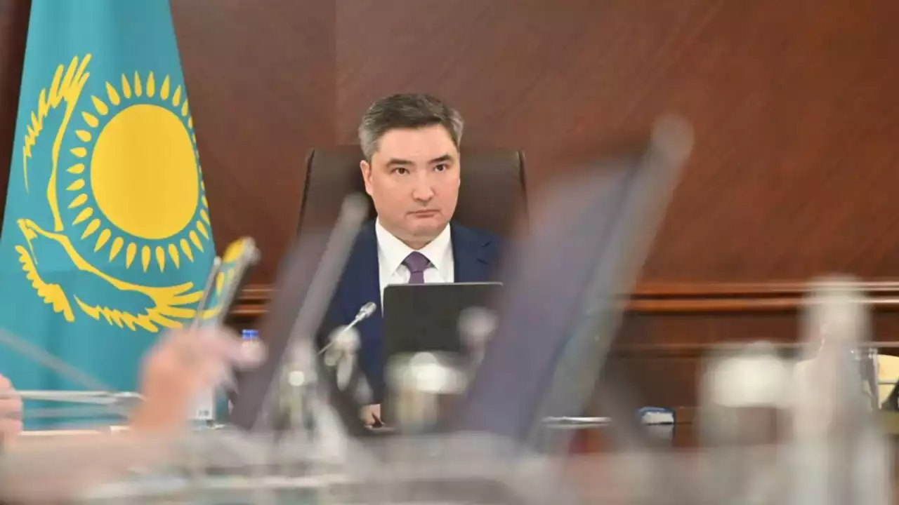 "Сізден басқаның бәрі кінәлі сияқты": Бектенов әкімге қатаң ескерту жасады