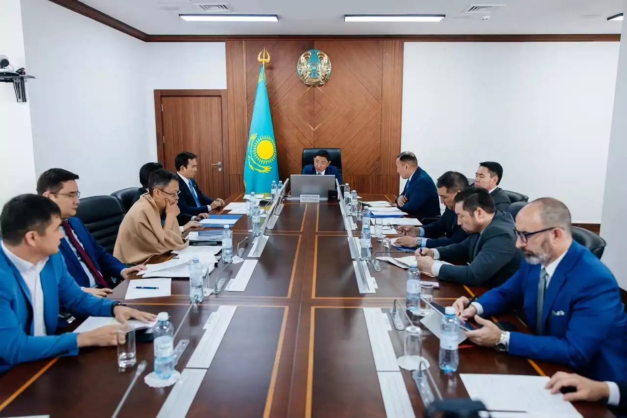 Атырау облысында жарықтың сөну себептері мен энергожүйе сенімділігін арттыруға қатысты шаралар талқыланды
