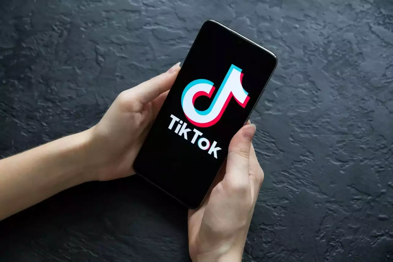 TikTok-та былапыт сөз айтып, қауіпті пранк жасаған 20 блогер жауапқа тартылды