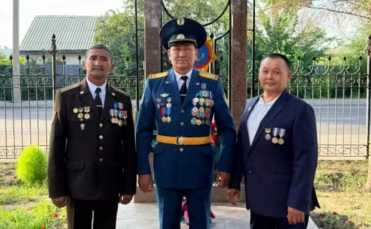 «38 адамның өртеніп жатқанын көрдік»: Өртке қарсы қызметтің ардагері Нұргелді Қойшыбаев қызметтегі ең ауыр сәтін еске алды
