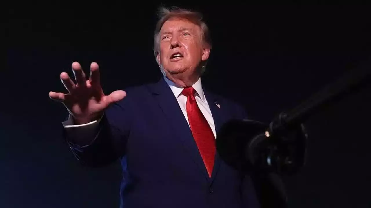 Трамп АҚШ-қа төтенше жағдай жариялады