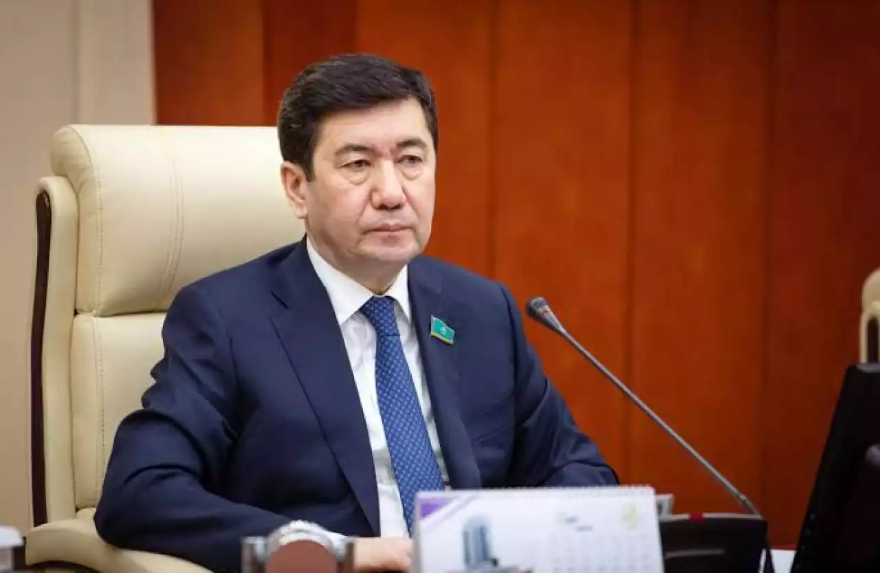 Ерлан Қошанов Халық кеңесінің төрағасы болып тағайындалды