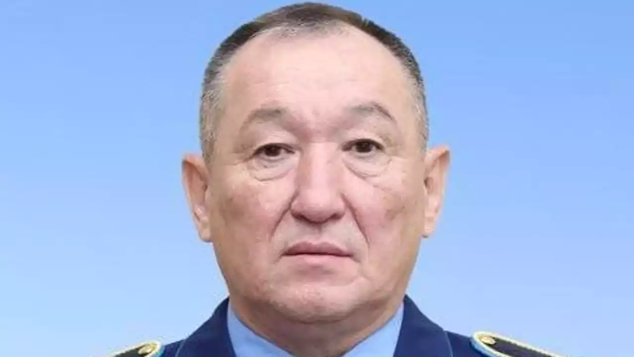 Тоқаев қорғаныс министрін қызметінен босатты