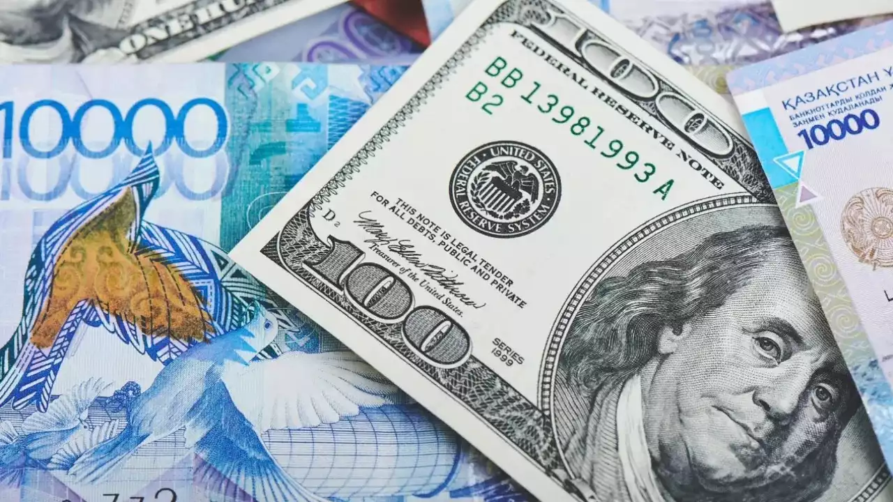 Елімізде доллар бағамы 440 теңгеден төмендеді