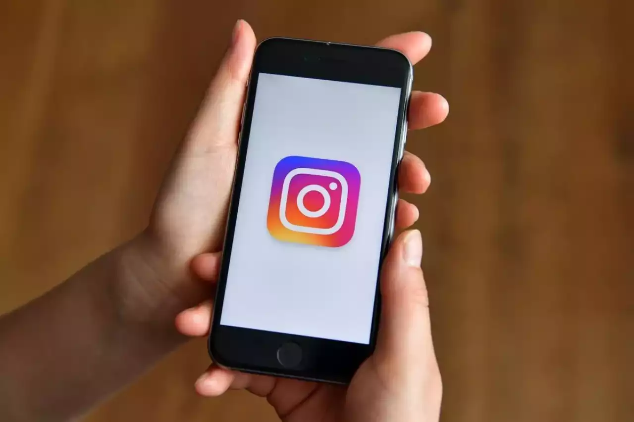 Күйеуі әйеліне Instagram-да лайк басқан ер адамды пышақтады