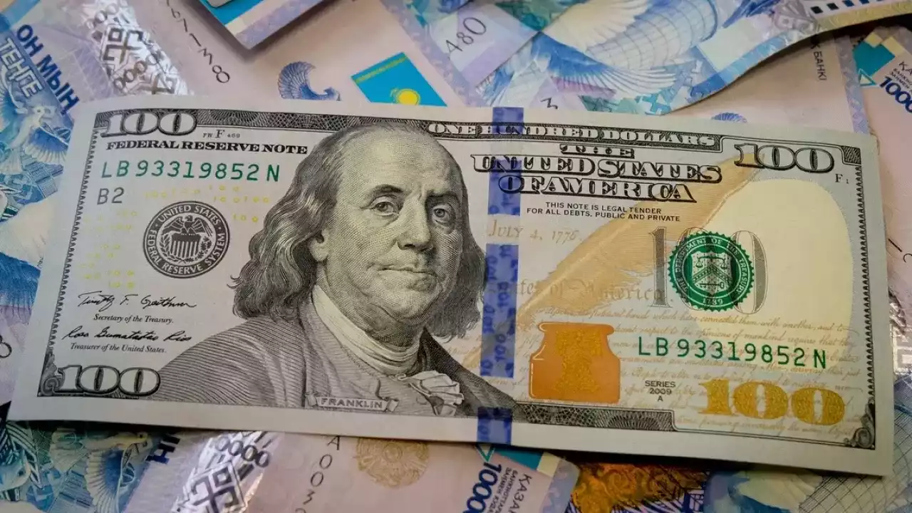 Қазақстанда доллар 6 теңгеге арзандады