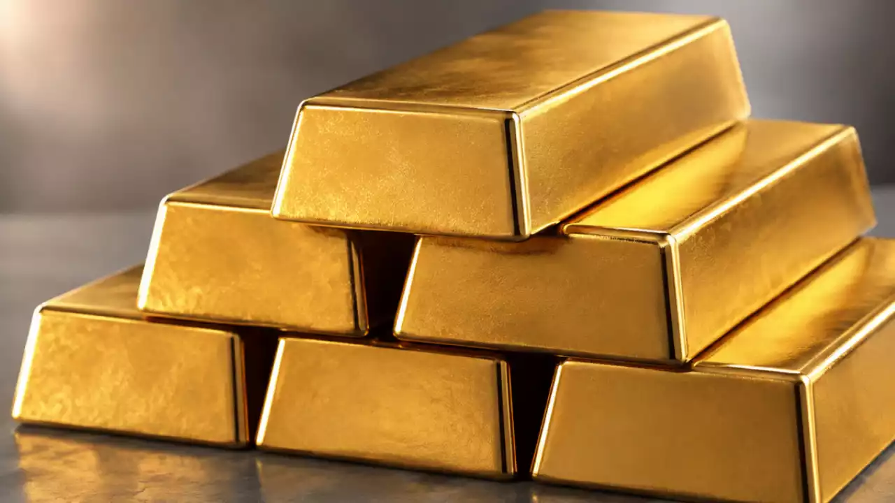 Әйел аяқ киіміне 182 миллион теңгенің алтынын жасырып шекарадан өтпек болған