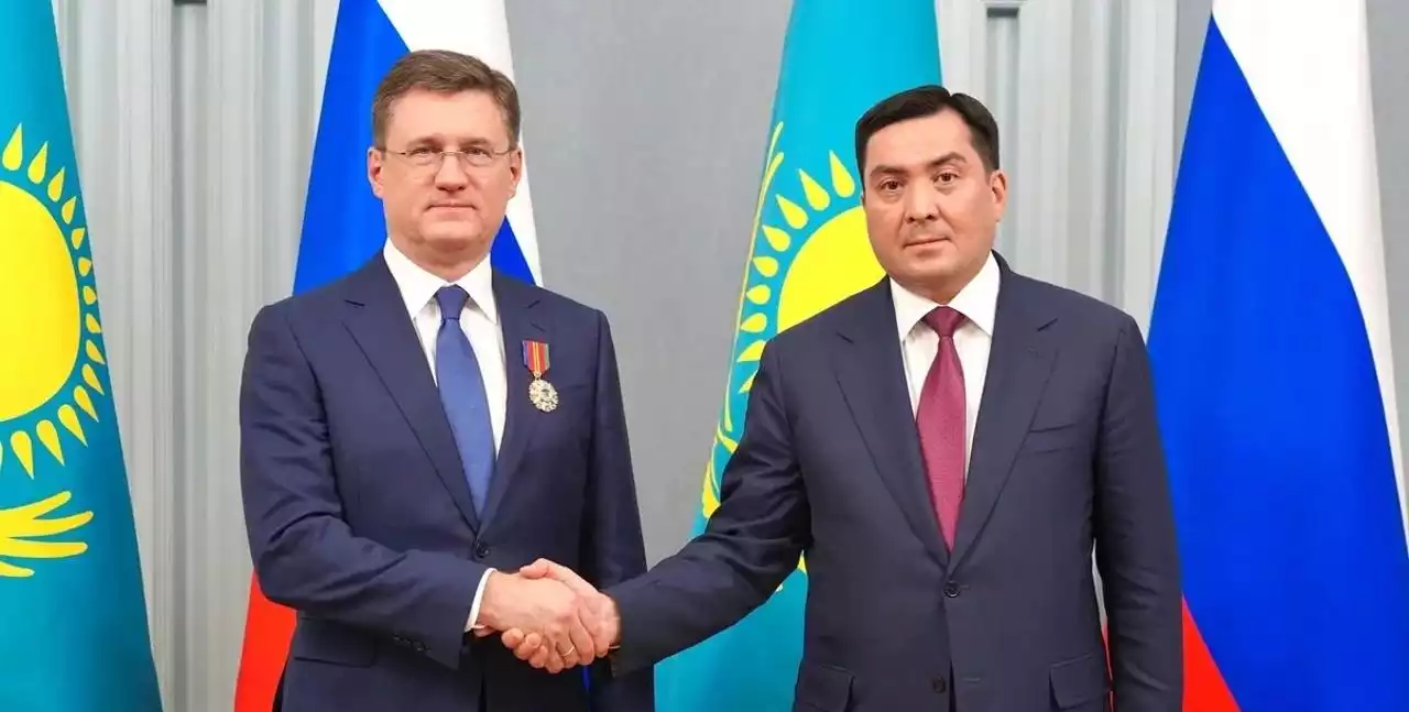 Ерлан Ақкенженов Александр Новакпен кездесті