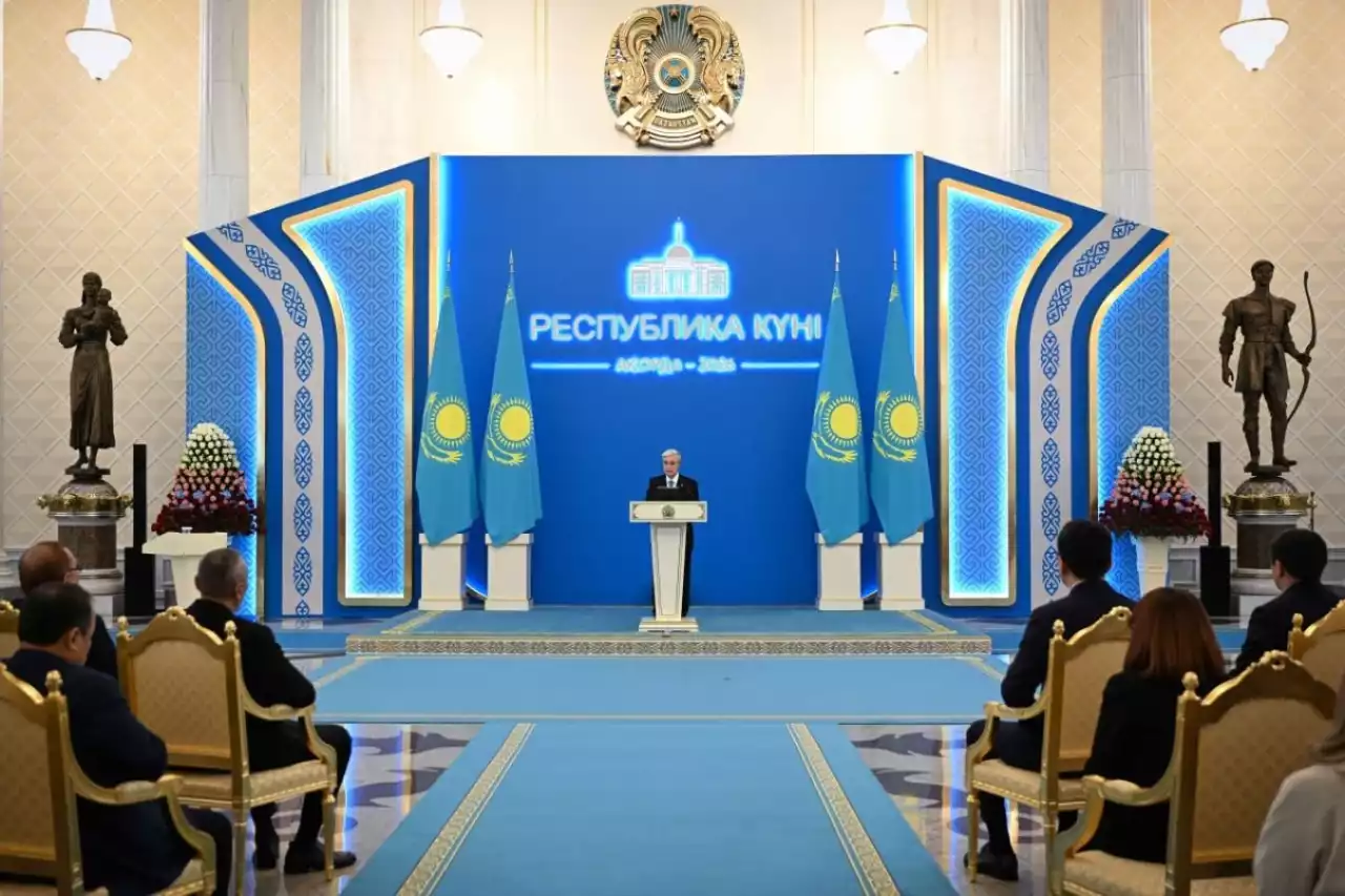 Тоқаев Республика күні қарсаңында екі мыңнан астам тұлғаны марапаттады
