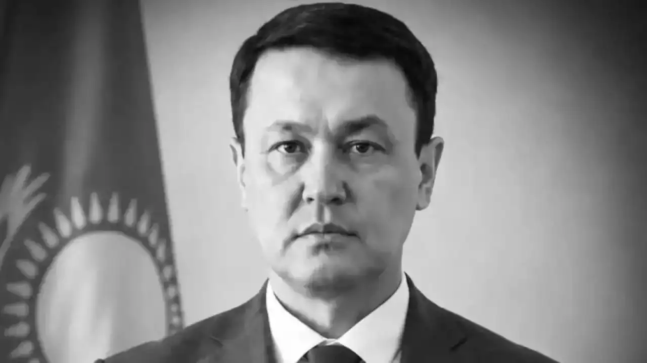 БАҚ: Атырауда шенеуніктің мәйіті өз пәтерінен табылды