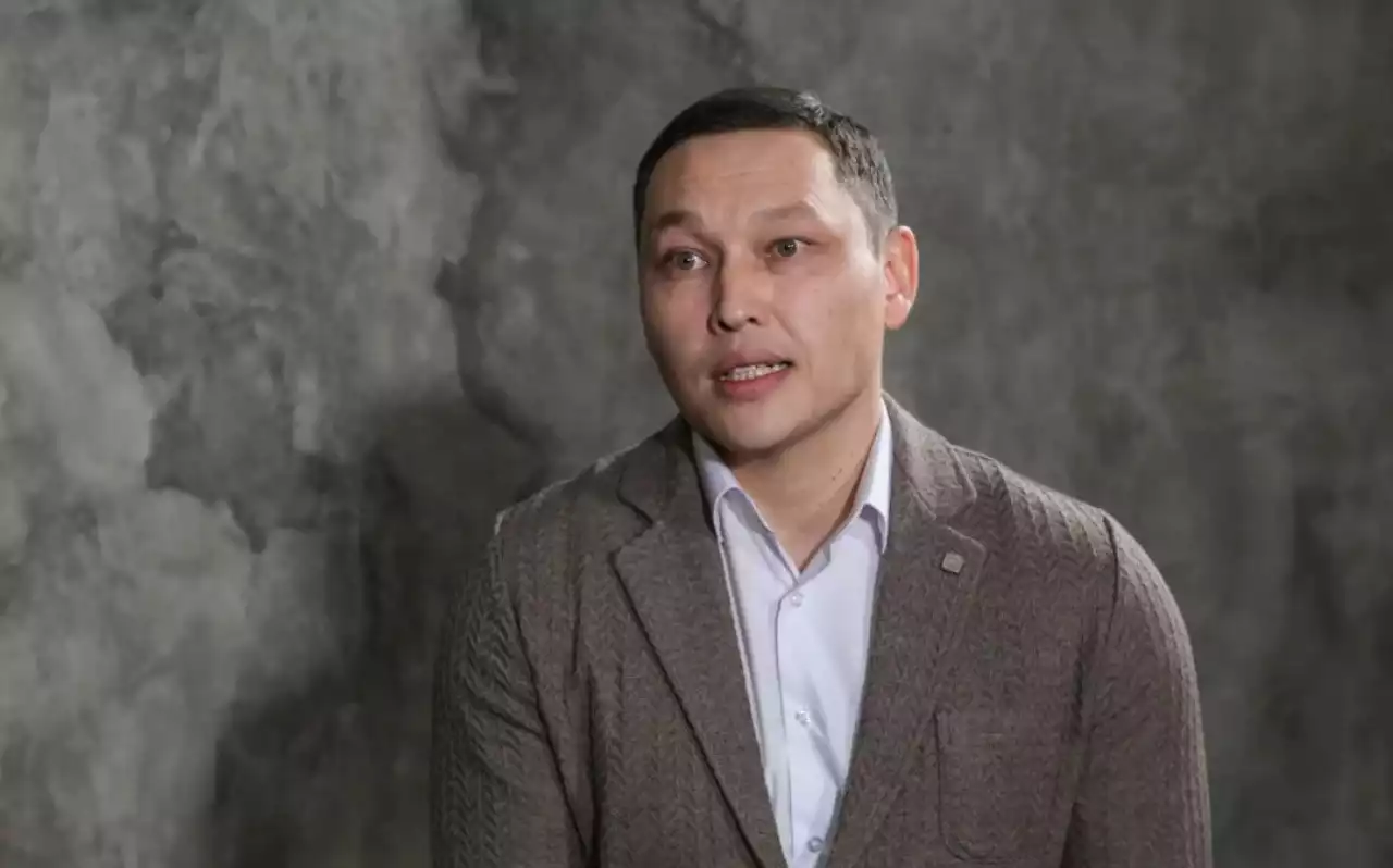 «Құжаттарды кабинетінен алып кетіп жүрдім»: куәгер сотта Боқаев кәсіподақтан қаражат жымқыруды жеке бақылауда ұстағанын айтты