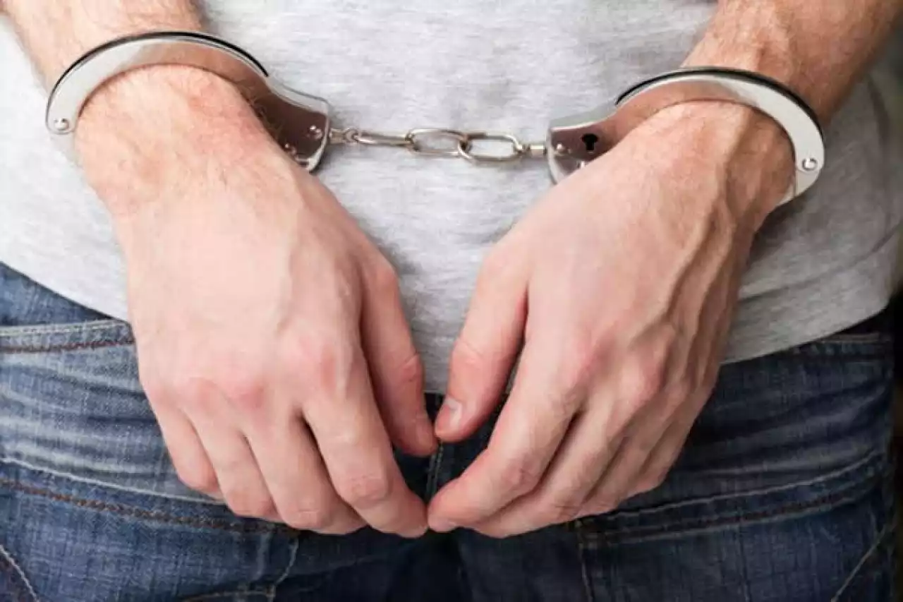 Алматыда экс-полицей сүйіктісіне 39 рет пышақ салған